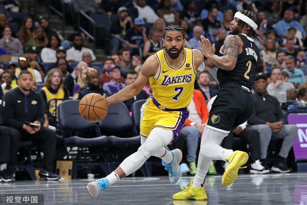 在压哨时分 在压哨时分